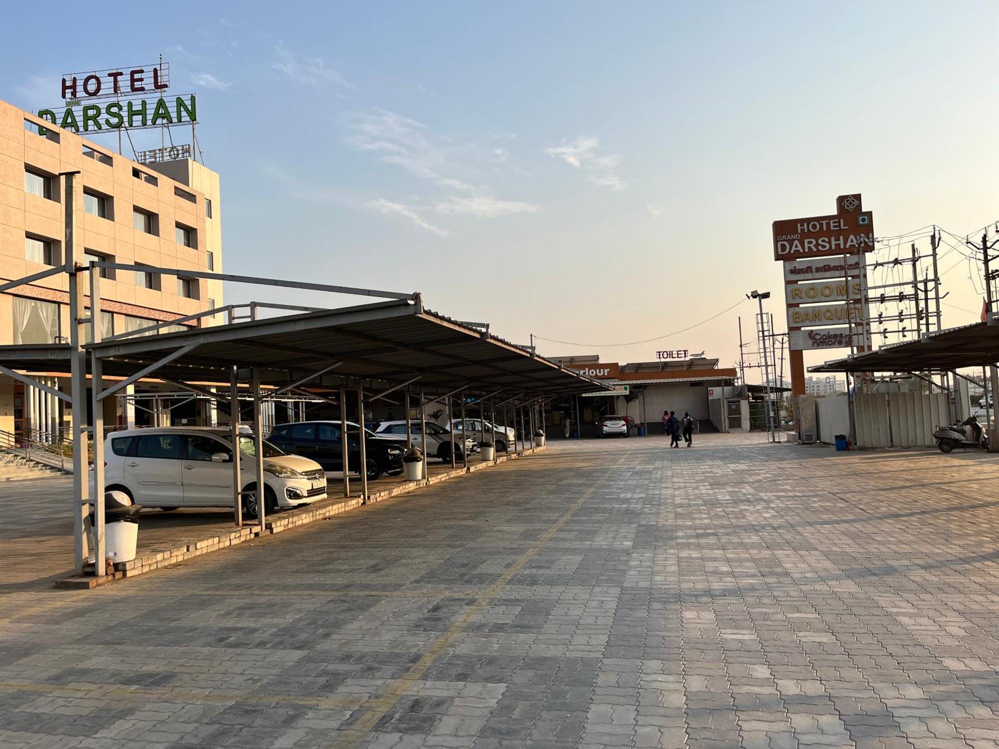 Hotel Grand Darshan Vadodara Luaran gambar