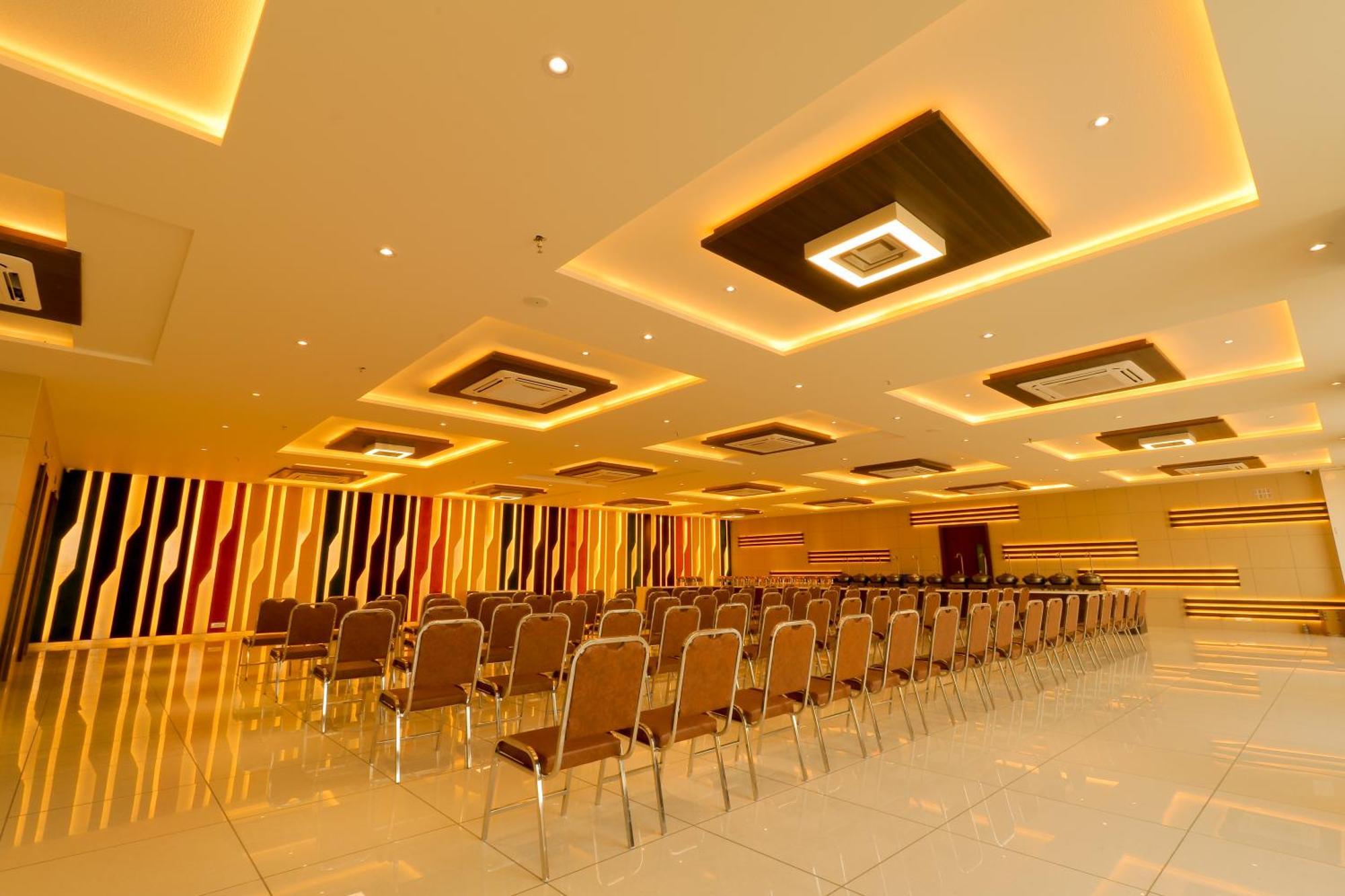 Hotel Grand Darshan Vadodara Luaran gambar