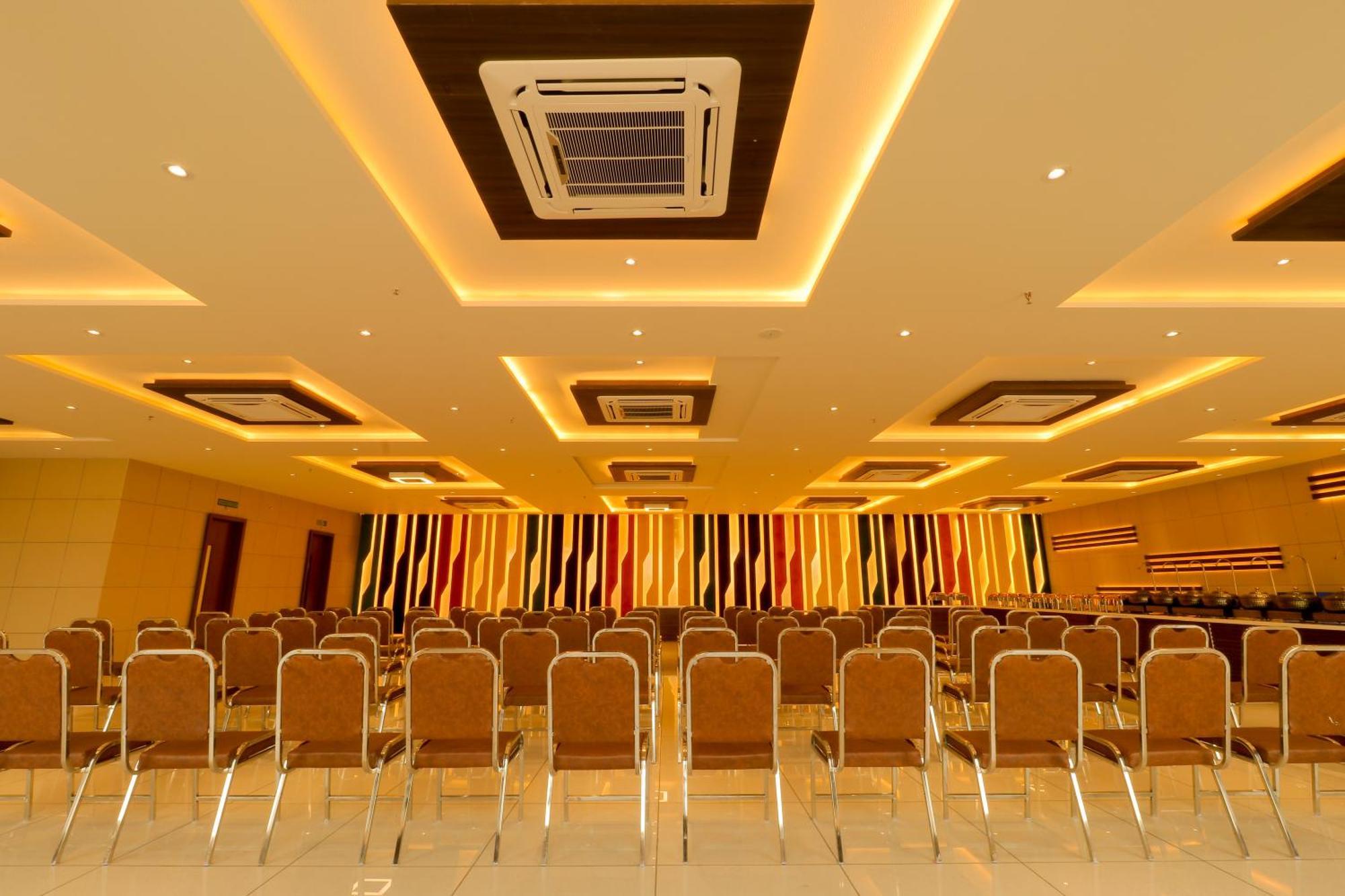 Hotel Grand Darshan Vadodara Luaran gambar